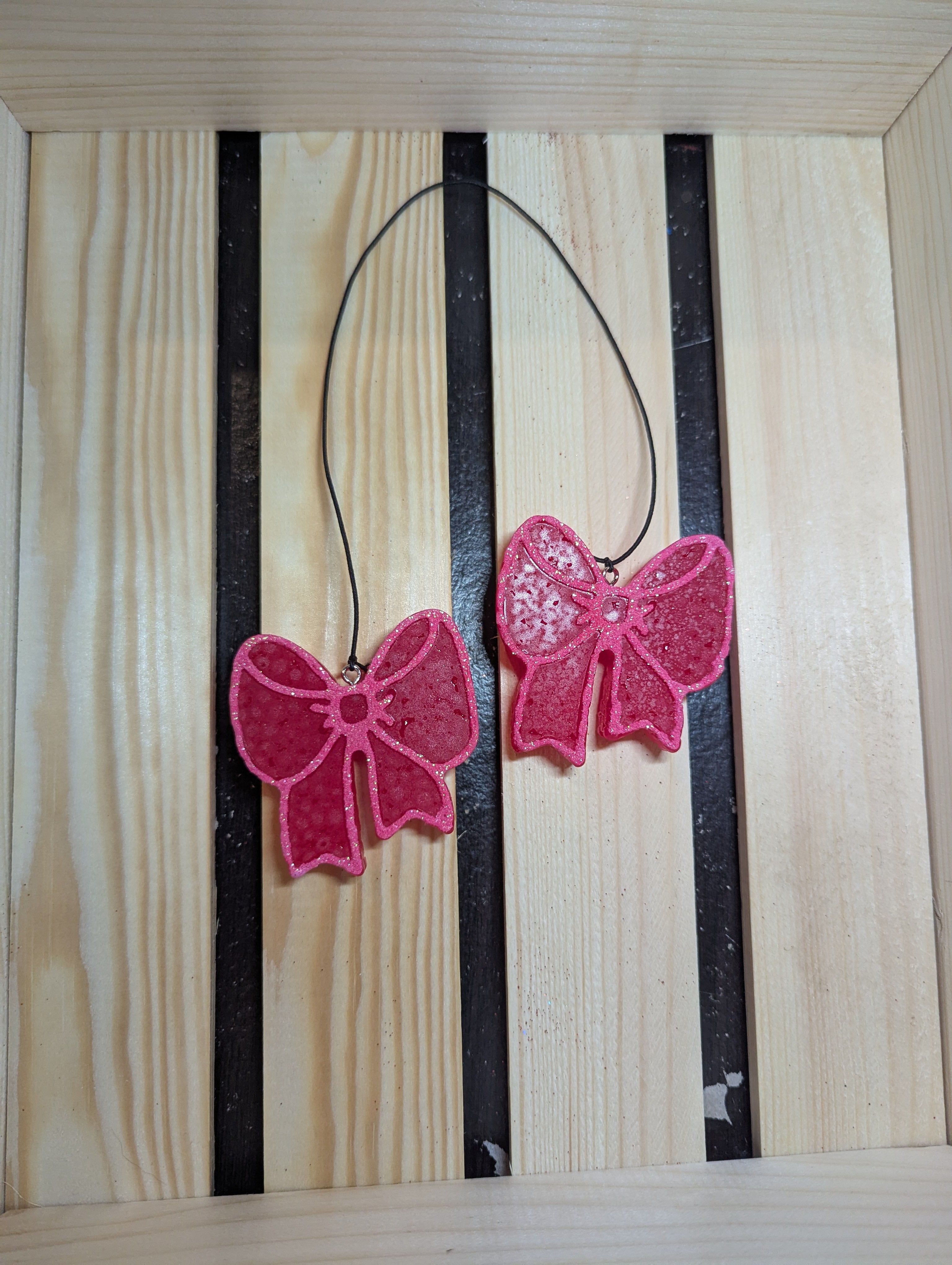 Bow Hanging Freshies